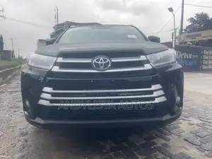 Toyota Highlander XLE V6 4x4 (3.5L 6cyl 6A) 2016 Black