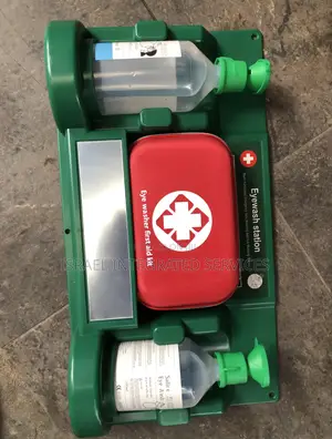 Emergency Eye Washer First Aid Kit