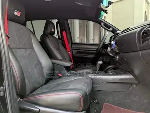 Toyota Hilux 2020 Black