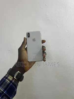 Apple iPhone X 64 GB White