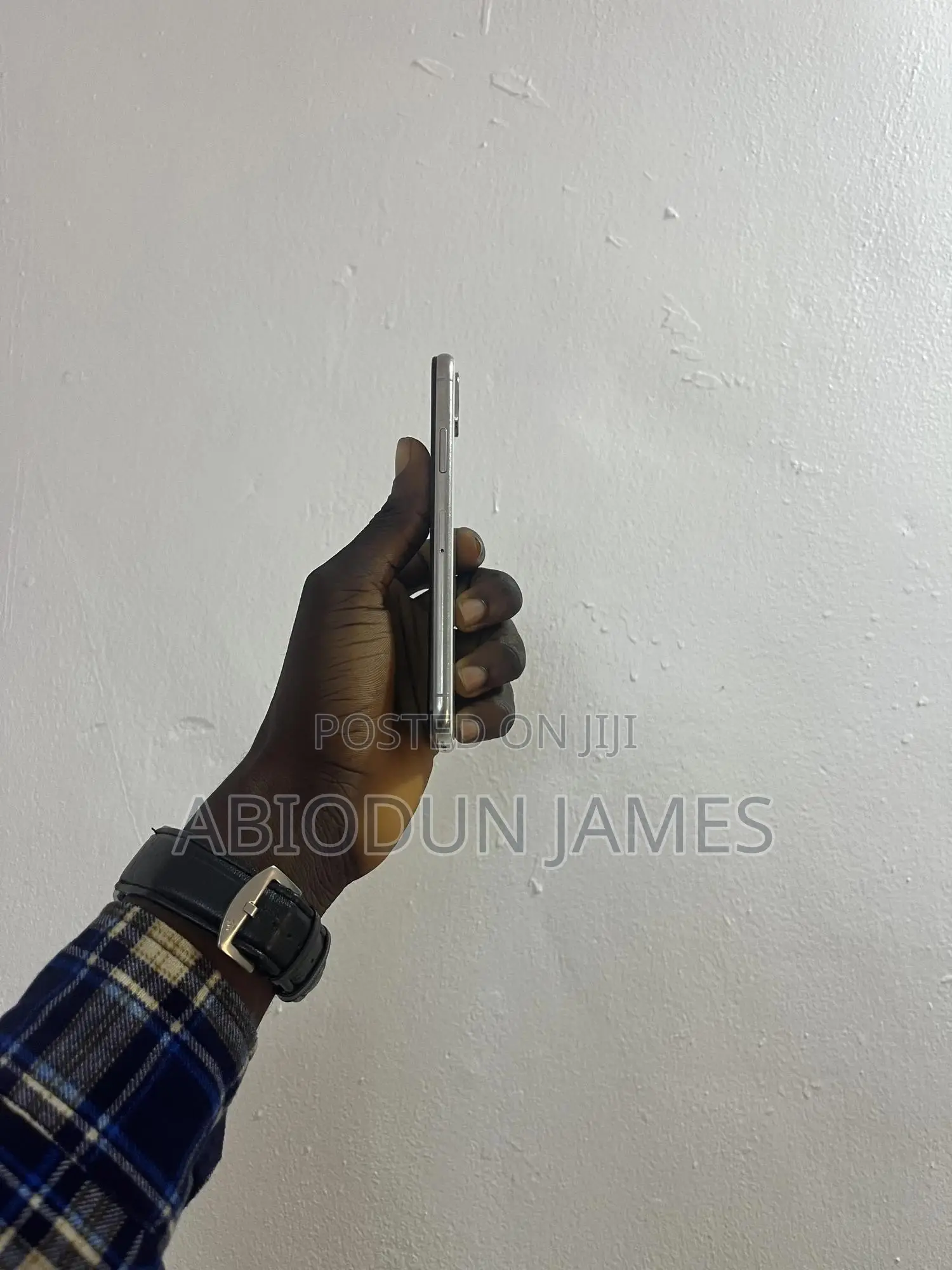 Apple iPhone X 64 GB White