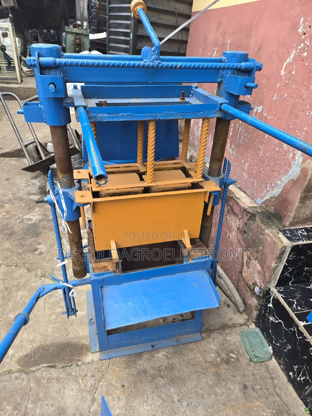 Concrete Block Making Machine