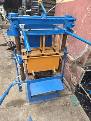 Concrete Block Making Machine