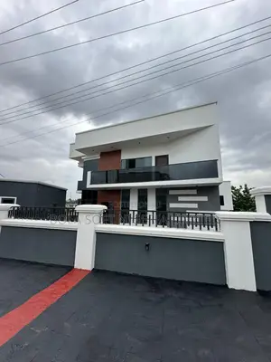 4bdrm Duplex in Carlton Gate Estate for sale