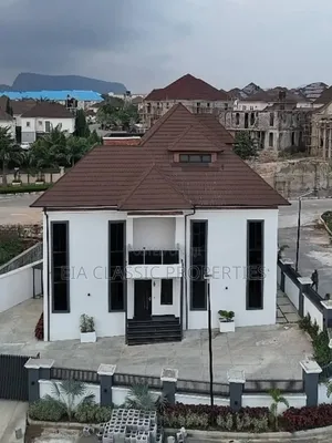 5bdrm Duplex in Asokoro for sale
