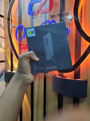 New Samsung Galaxy Z Fold6 256 GB Silver