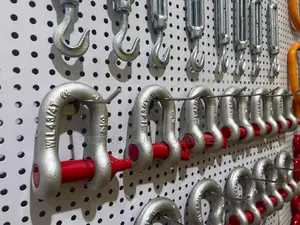 Shackle and Turnbuckle of Different Sizes and Types