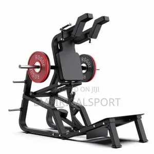 Hack Squat Machine