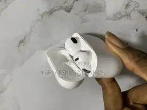 Authentic Neatly Uk Used Apple Airpod 3
