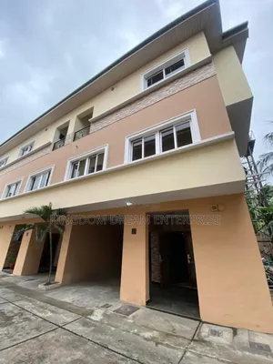 4bdrm Duplex in Lekki Phase 1 for rent
