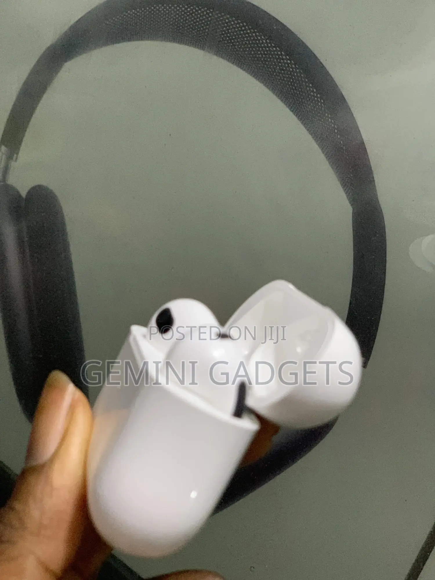 Neatly Used White Airpod 3rd Generation