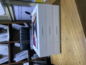 Laptop Apple MacBook Pro 2020 M1 16GB Apple M1 Pro SSD 1T
