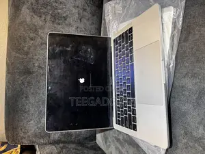 Laptop Apple MacBook Pro 2019 8GB Intel Core i5 SSD 256GB