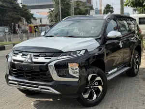 New Mitsubishi Montero Sport 2025 Black