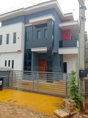 4bdrm Duplex in Right Fourth Estate, Obafemi-Owode for rent