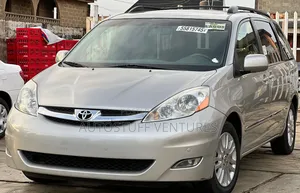 Toyota Sienna Limited 7 Passenger 2010 Silver