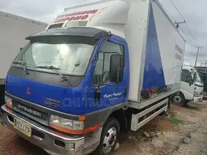 Mitsubishi Canter Cargo Truck 2002 Blue