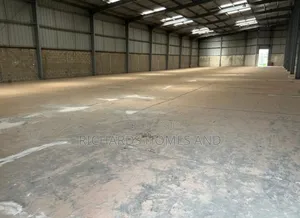 2800sqm Warehouse Complex on Massive Grounds