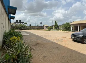 2800sqm Warehouse Complex on Massive Grounds