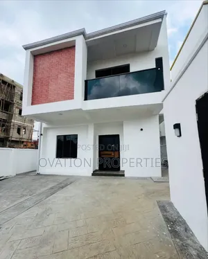 4bdrm Duplex in One Of The Estate At for sale