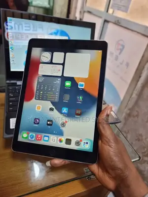 Apple iPad Air 2 64 GB Gray
