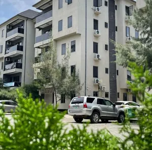 3bdrm Apartment in Ikota for rent