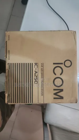 Ic A25c Airband Hand Held