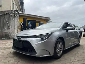 Toyota Corolla LE 2022 Silver