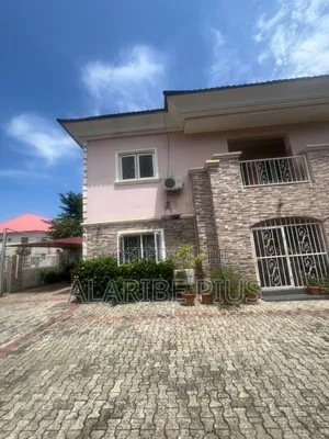 2bdrm Block of Flats in Fully Detached, Life Camp for sale
