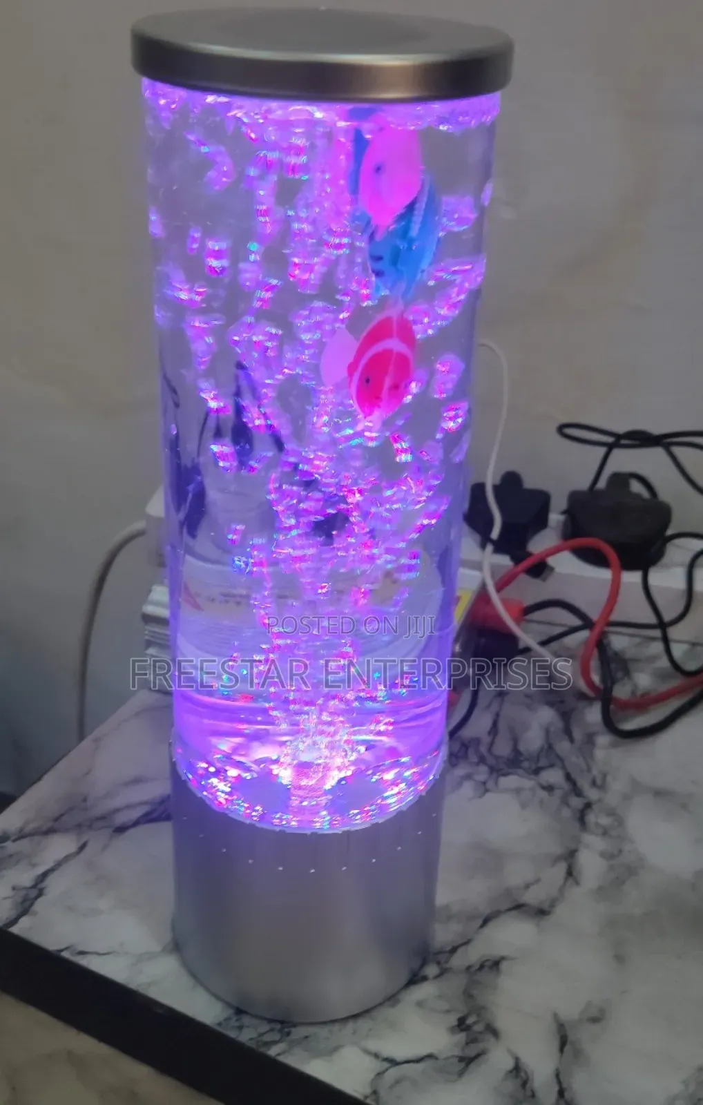 Rotating Fish Acquarium. Mini Bubble Lamp.