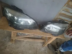 C300 2010 Set of Headlight
