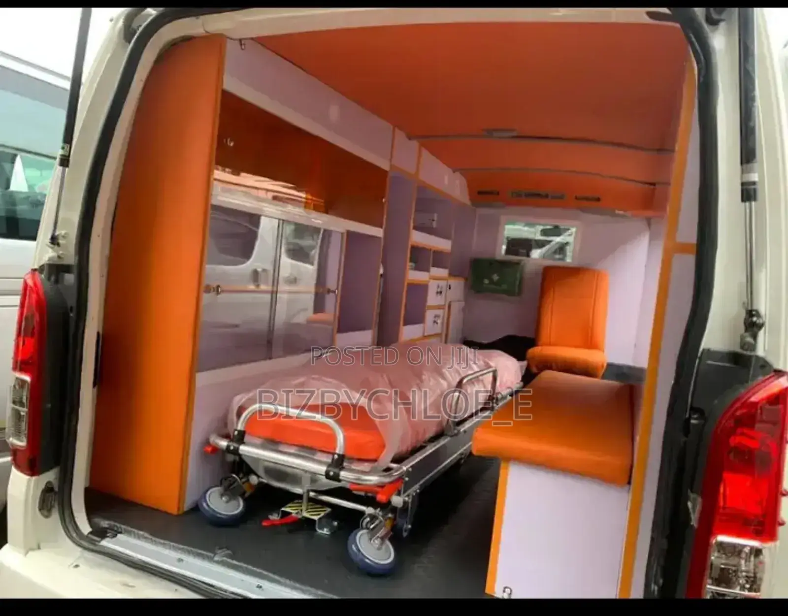 Toyota HiAce 2013 White