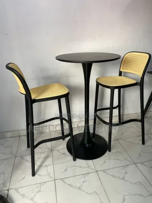 Uniques 2 In 1 Barstool With Table