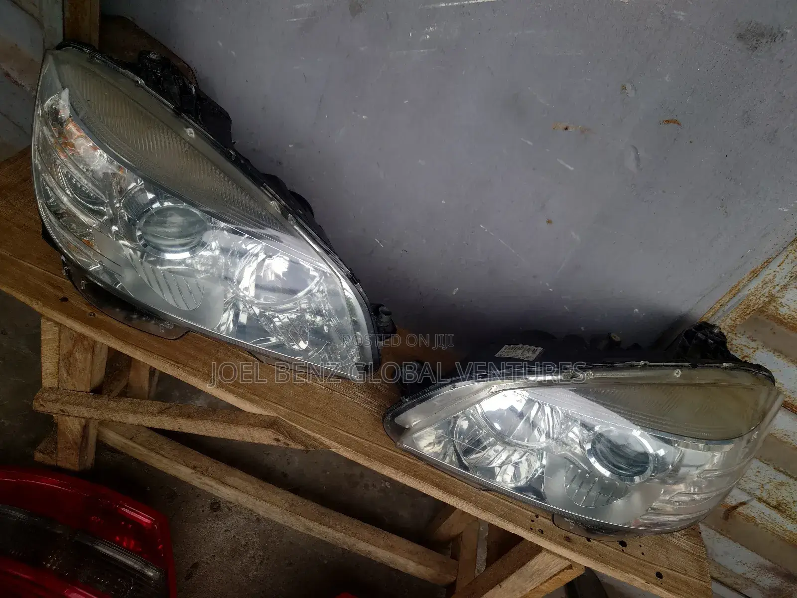C300 2010 Headlight Set