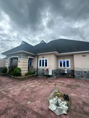 5bdrm Bungalow in Ogbogoro , Port for sale