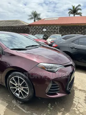 Toyota Corolla SE (1.8L 4cyl 6M) 2018 Purple