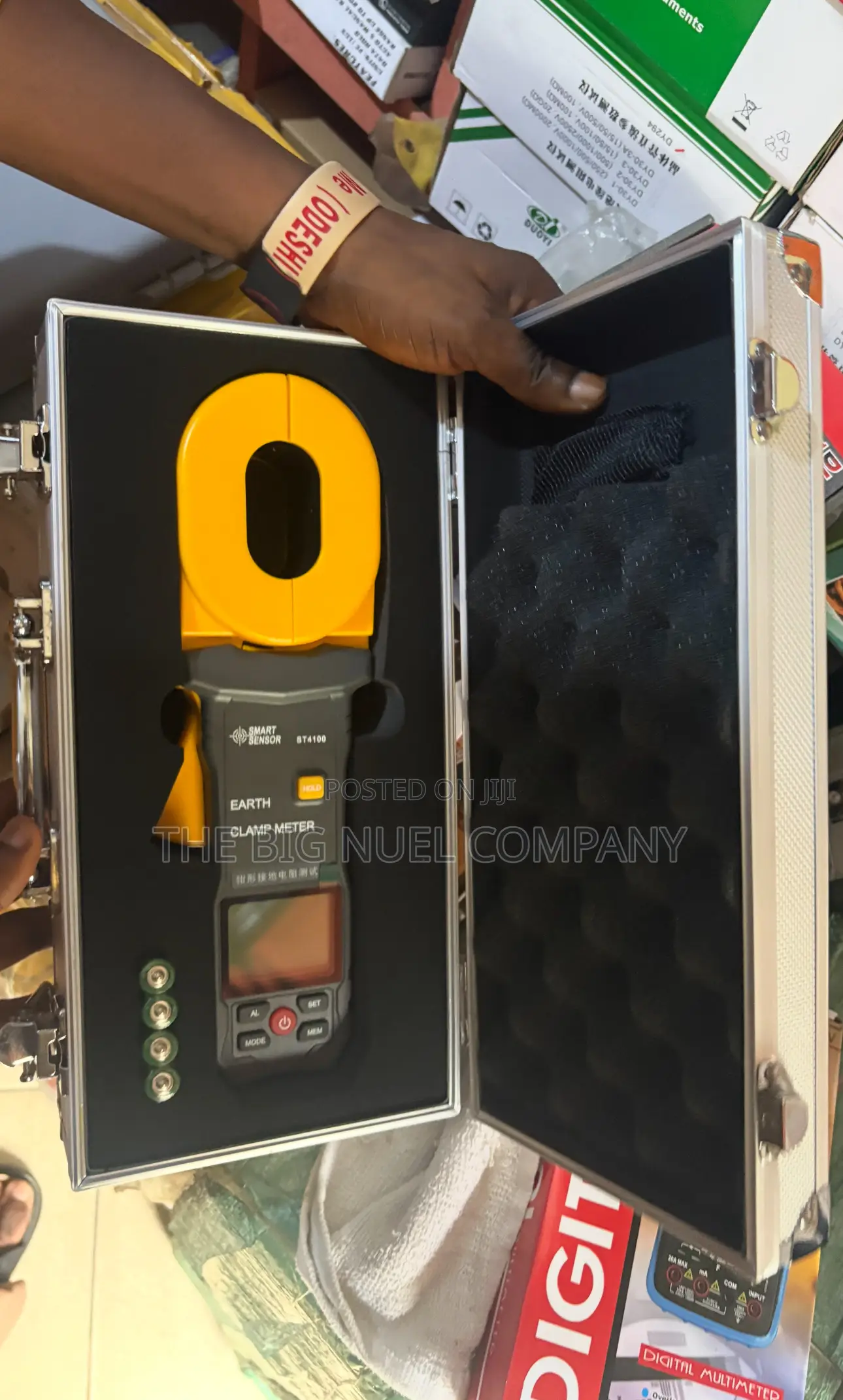 Earth Clamp Meter