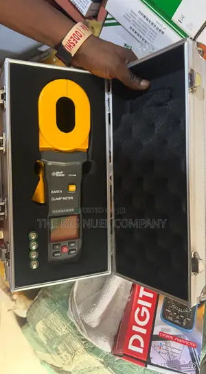 Earth Clamp Meter