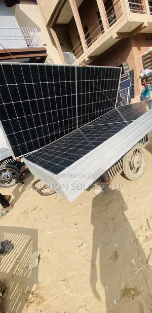 600watts 144cells High Efficiency Canadian Monocrystalline Solar Panel
