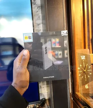 New Samsung Galaxy Z Fold6 256 GB