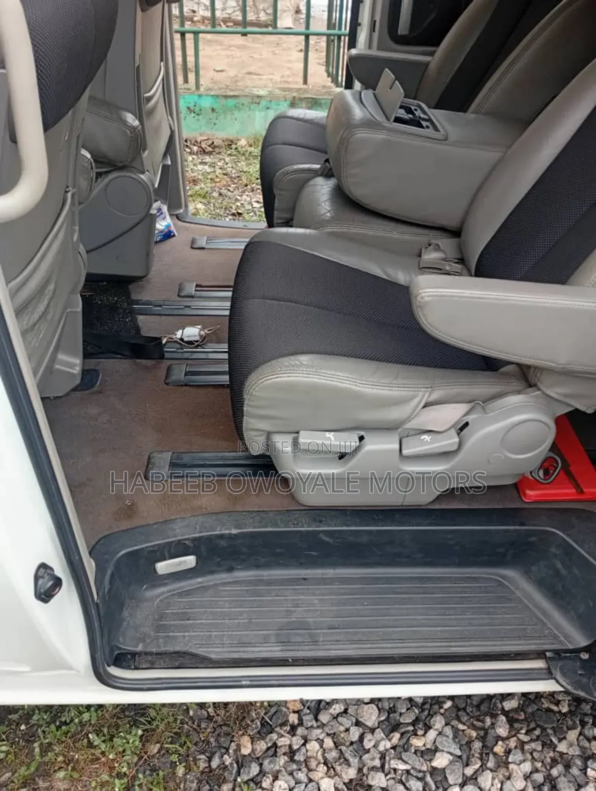 Nissan Caravan (Urvan) 2005 White