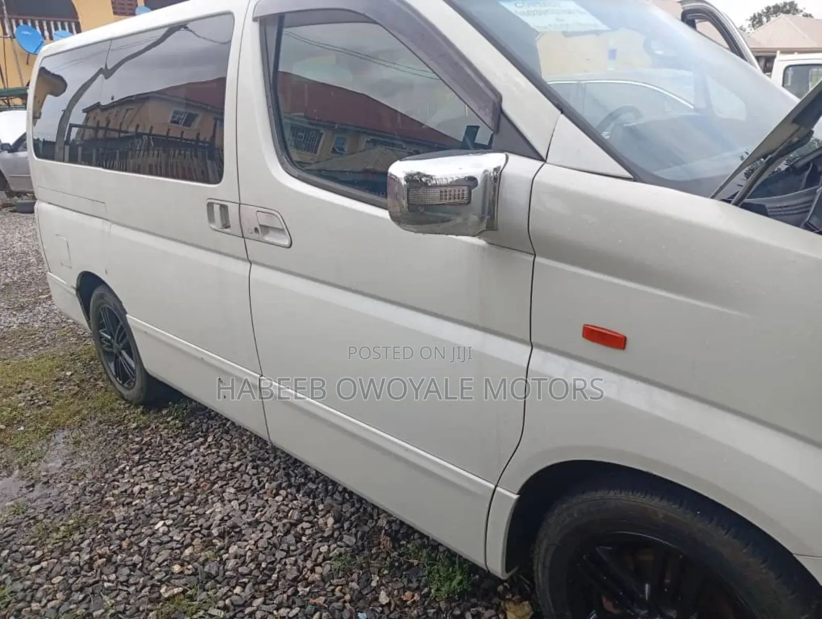 Nissan Caravan (Urvan) 2005 White