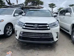 Toyota Highlander Limited Platinum 4dr SUV AWD (3.5L 6cyl 6A) 2015