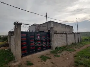 2bdrm Bungalow in Karu-Nasarawa for sale