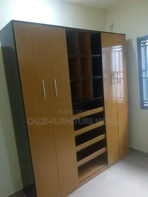 7ft X 6ft Wardrobe. Brown and Black Color.