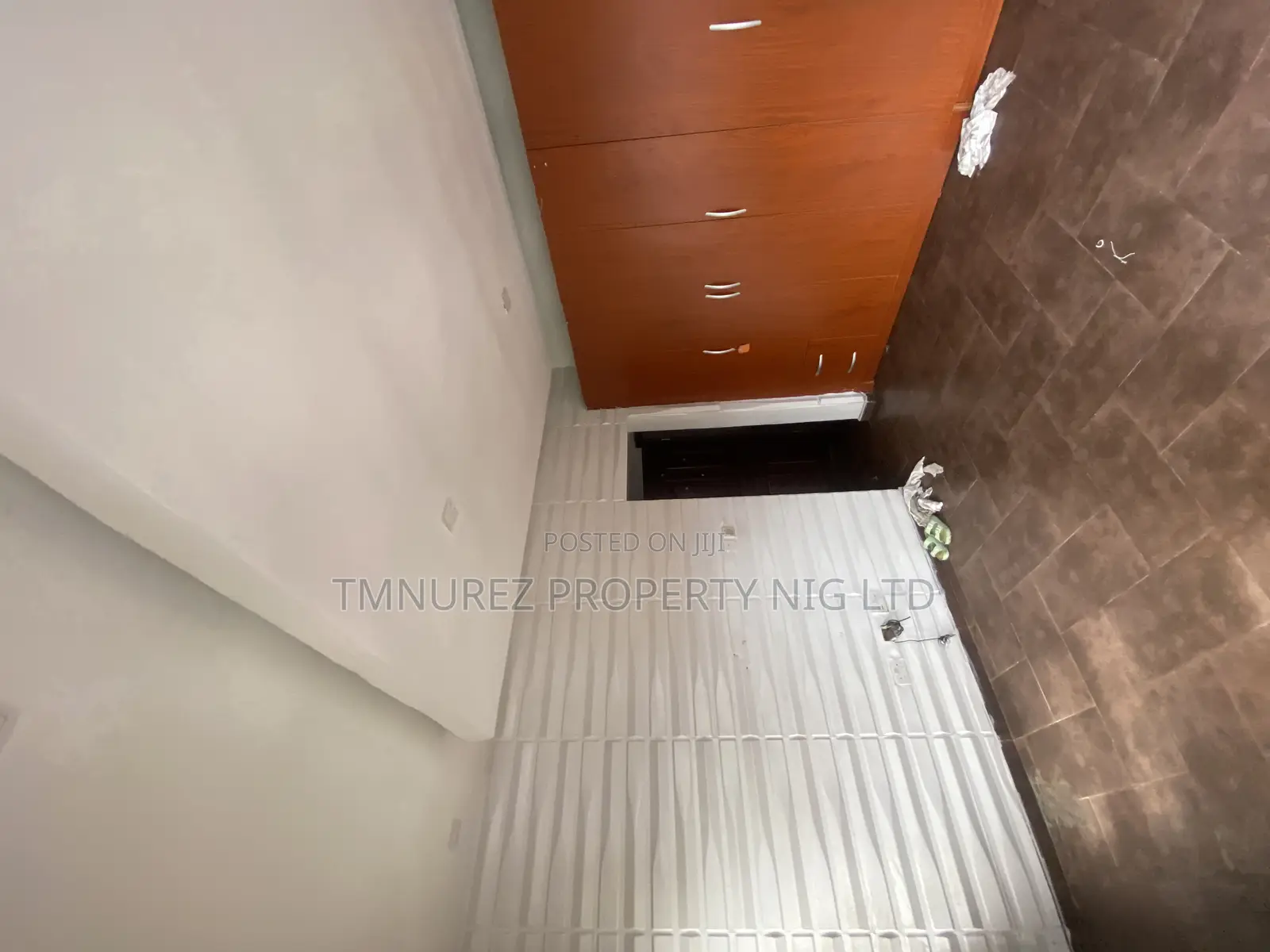 1bdrm Apartment in Agungi, Lekki for rent