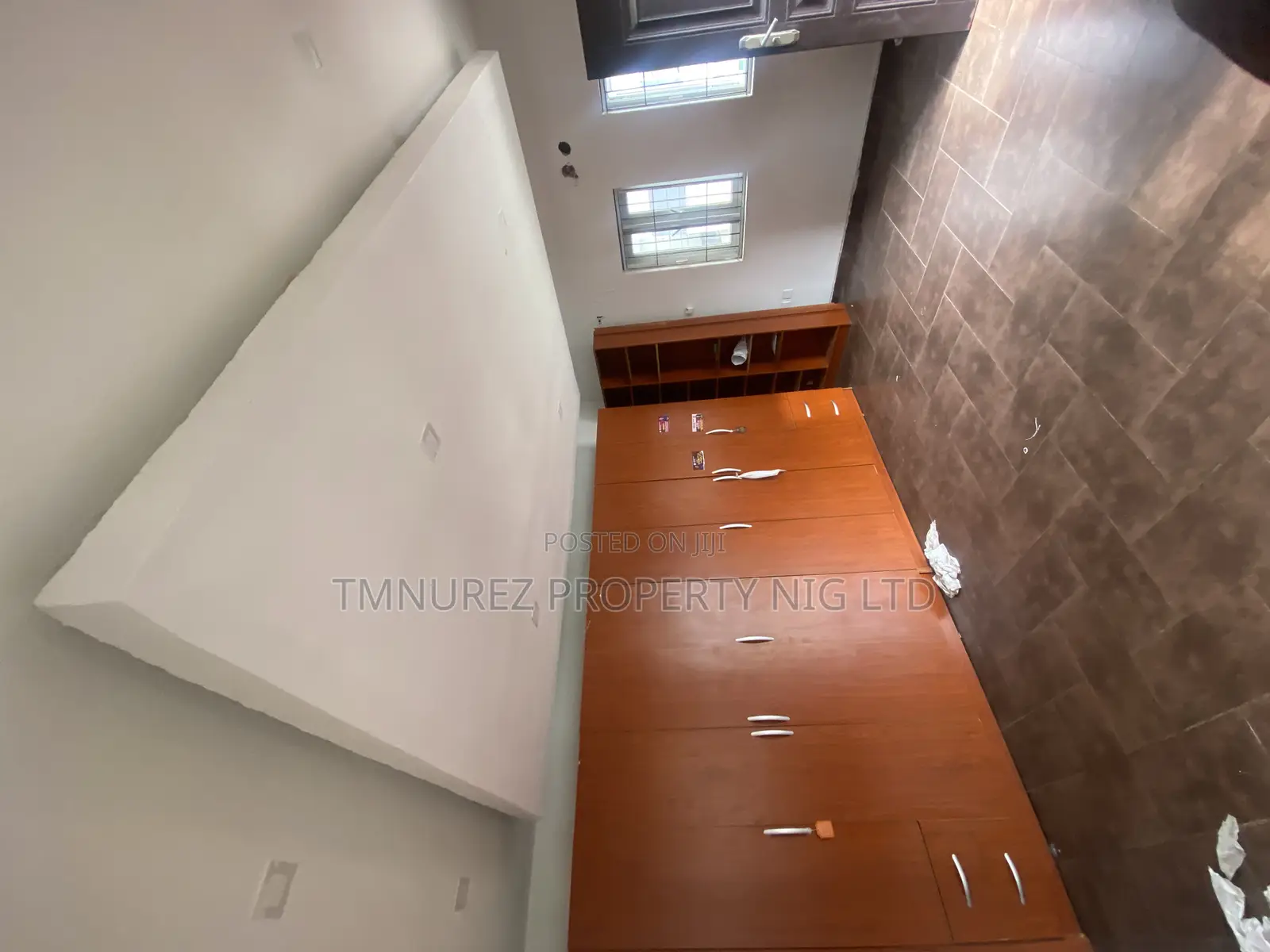 1bdrm Apartment in Agungi, Lekki for rent