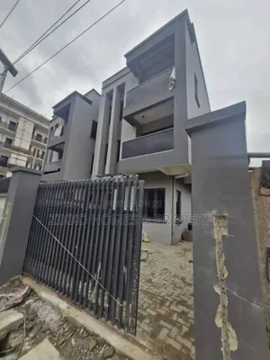 4bdrm Duplex in Lekki for sale