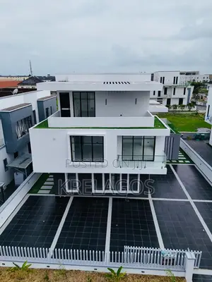 5bdrm Duplex in Orchid, Chevron for sale