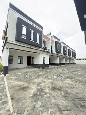 4bdrm Duplex in Chevron for sale